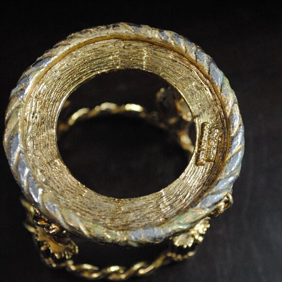 Vintage Stylebuilt Porcelain Bathroom Cup with Cord & Tassel Stand - Picture 14 of 15